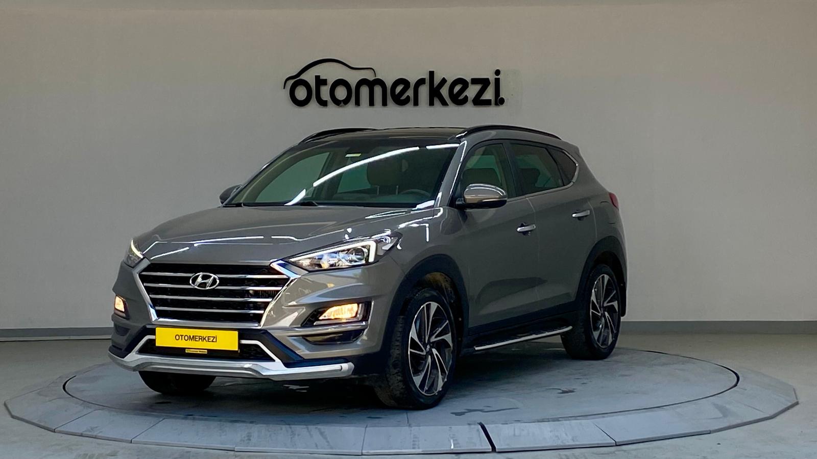 HYUNDAI TUCSON 1